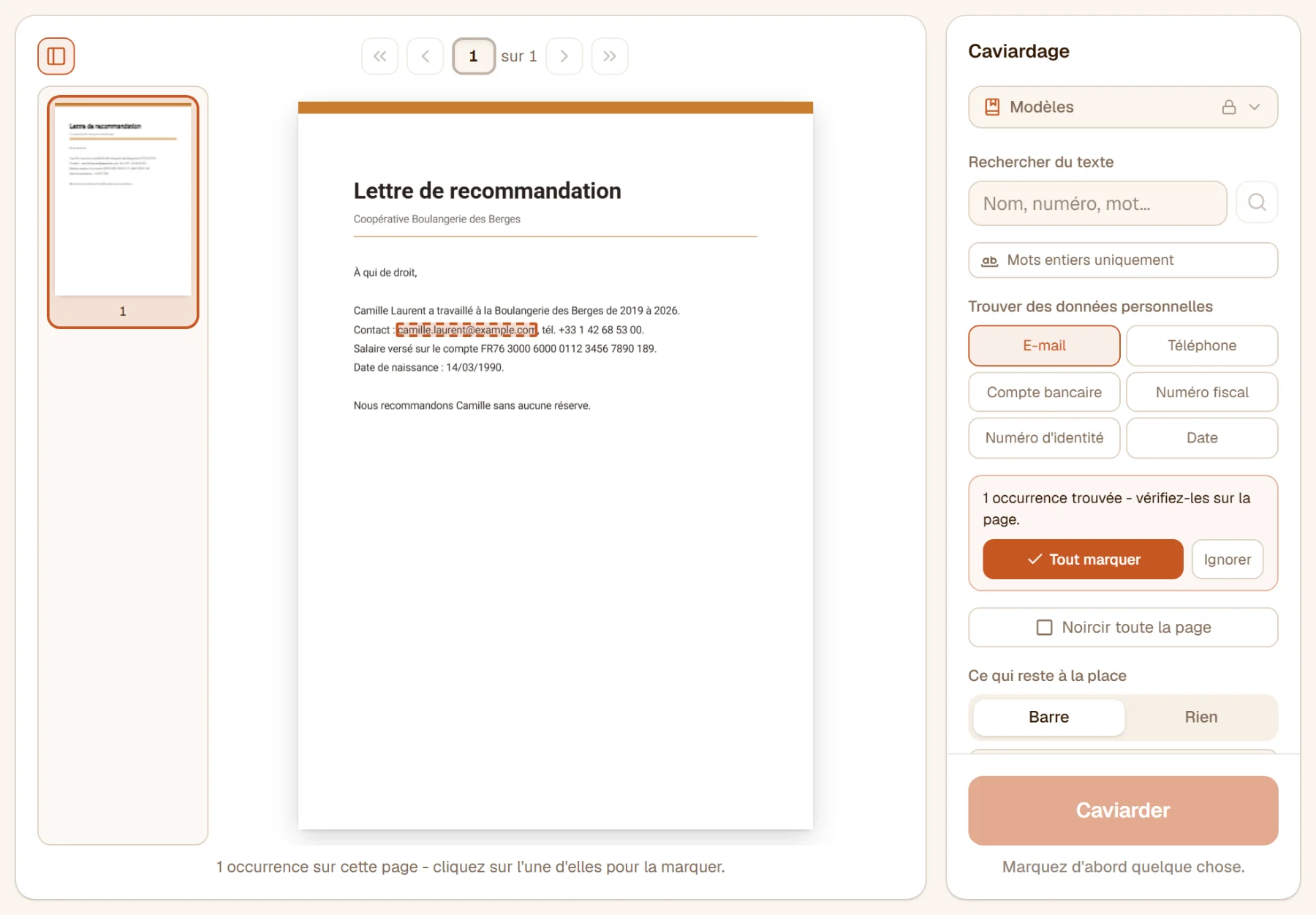 Le balayage E-mail a trouvé un résultat : l'adresse est entourée d'un cadre en pointillés, le panneau propose Tout marquer et Ignorer